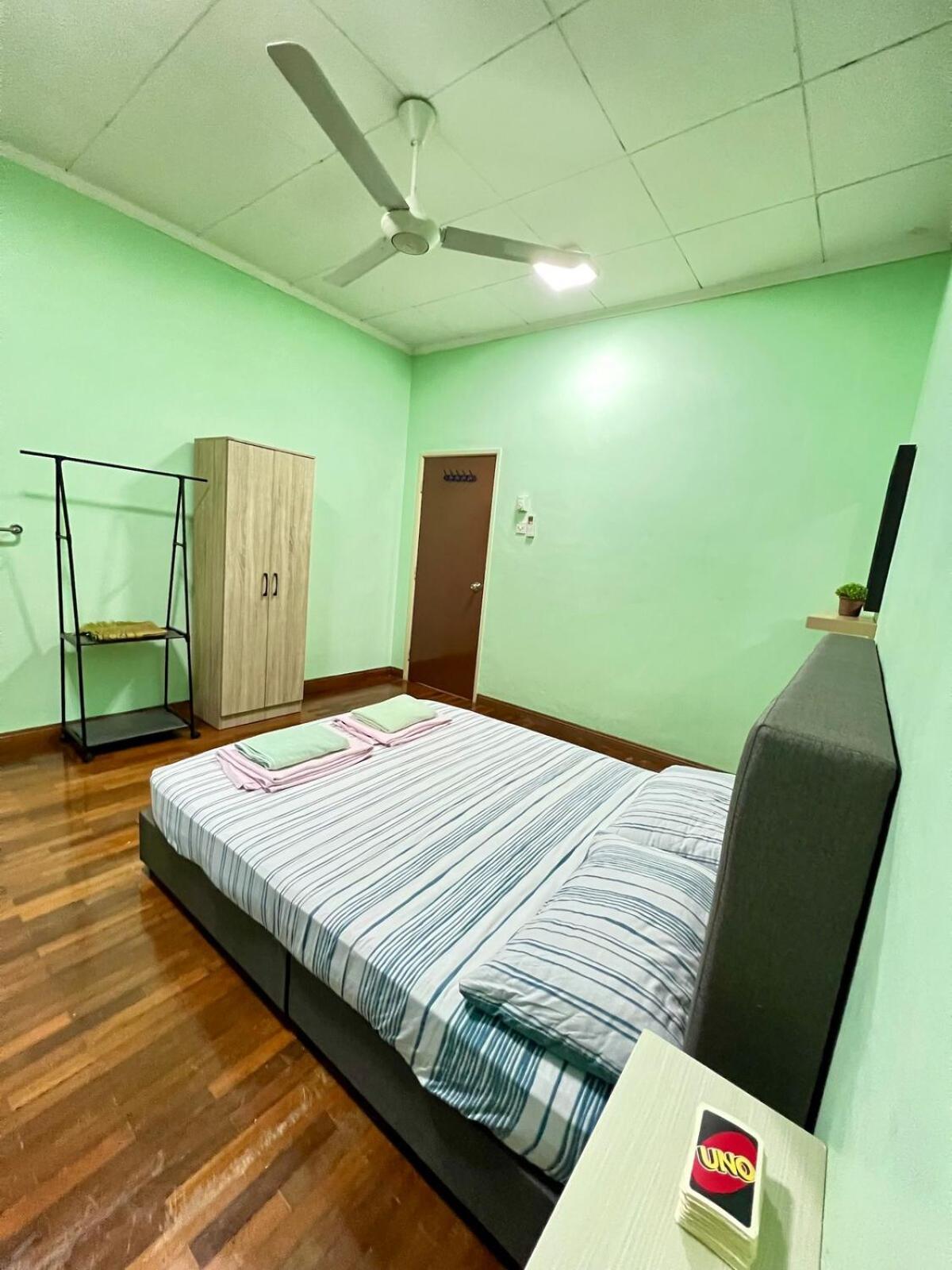 Rini Utama Homestay 스쿠다이 외부 사진