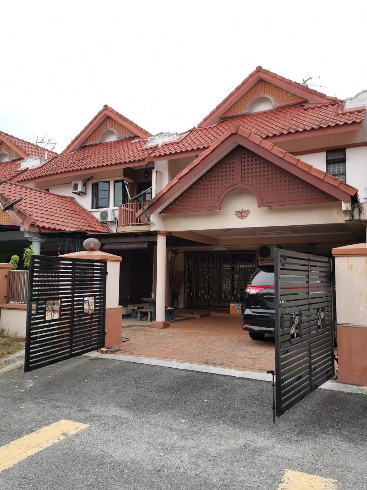 Rini Utama Homestay 스쿠다이 외부 사진